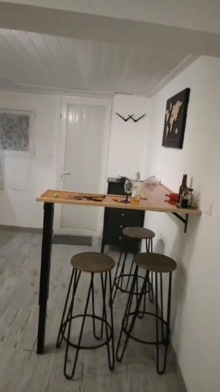 אובן Studio Agreable Et Paisible מראה חיצוני תמונה